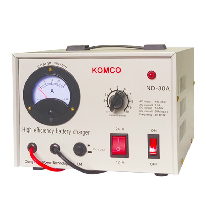 Komco AGM startar och stoppar bilen ren kopparladdare 12v24V Intelligent batteriladdare med hög effekt.